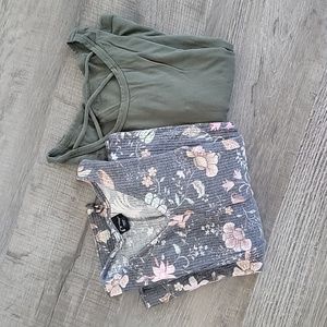 Girls size large short sleeve dresses. Never worn.